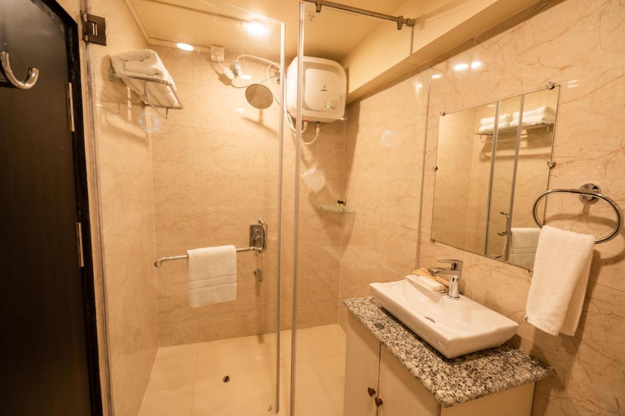 Royale Lalawi Hotel Aizawl Exterior photo