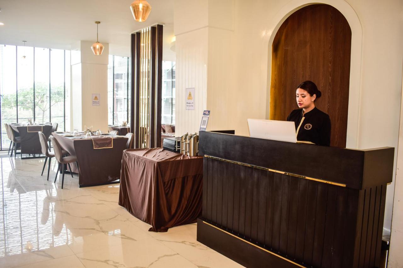 Royale Lalawi Hotel Aizawl Exterior photo